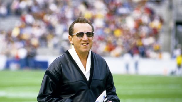 AL DAVIS